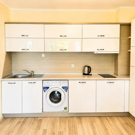 Boutique 1br | Long Sea View Next To The 아파트 슈코르필로브치